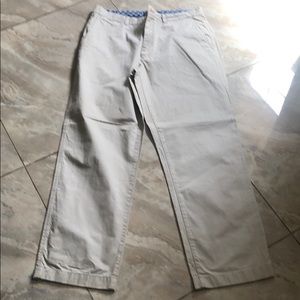 Flat front chino Pants Tommy Hilfiger with side pockets.